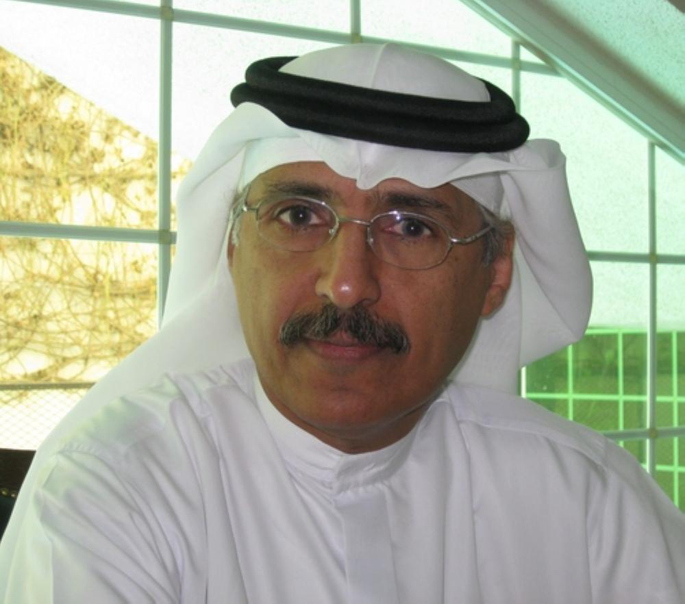 الدكتور عبدالعزيز العويشق