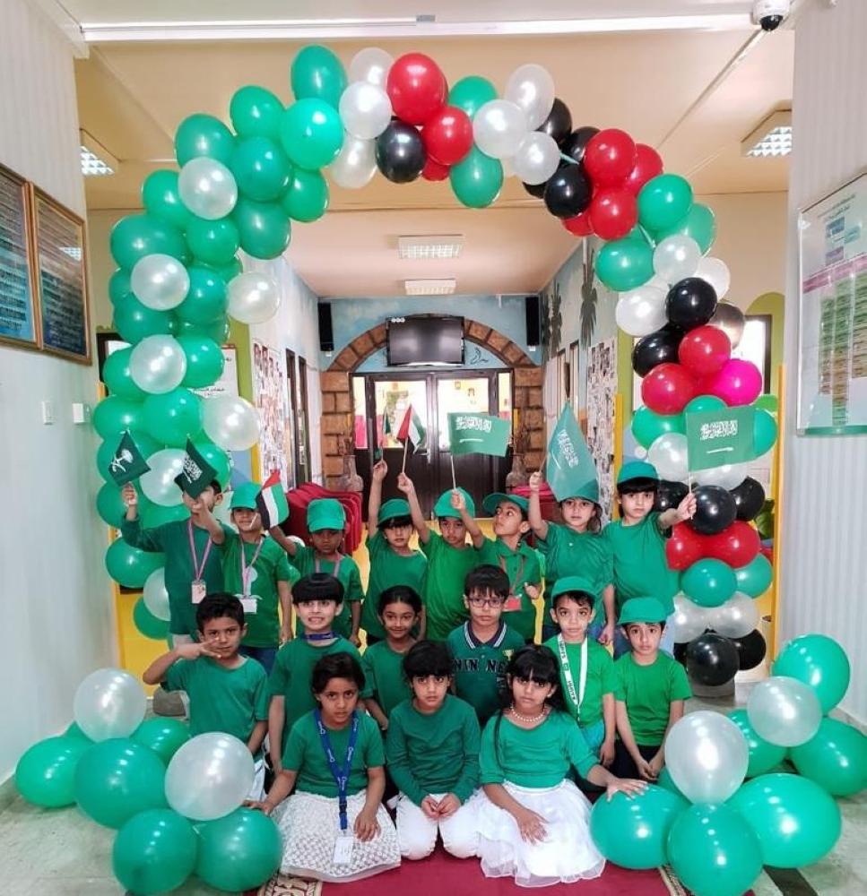 احتفالات في مدارس الإمارات باليوم الوطني السعودي