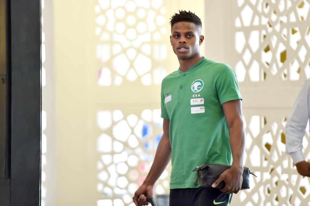 



اللاعب هارون كمارا أثناء انضمامه في معسكر المنتخب السعودي أمس في الدمام.
