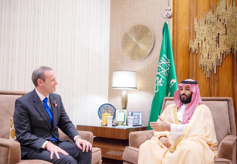 



 الأمير محمد بن سلمان مستقبلا المبعوث الخاص لرئيسة وزراء بريطانيا، في الرياض. (واس)