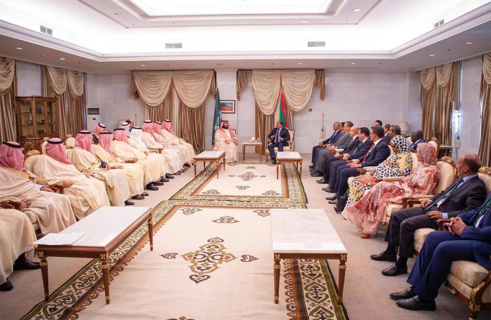 محمد بن سلمان والرئيس الموريتاني في الاجتماع