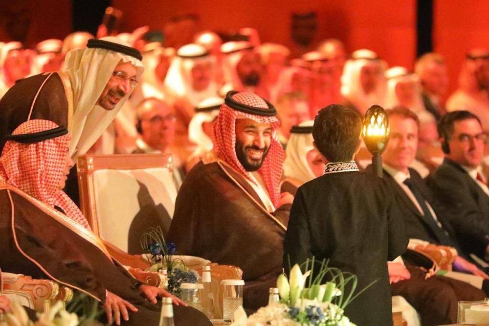الأمير محمد بن سلمان ووزير الطاقة خالد الفالح في حفل تدشين مدينة سبارك السعودية