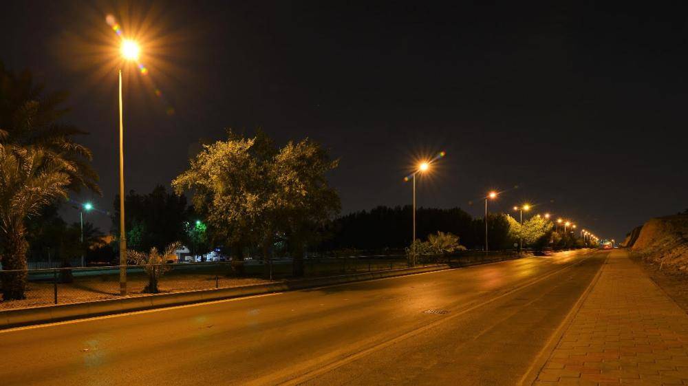 استبدال أكثر من 200 ألف مصباح إنارة شوارع في 5 مدن سعودية