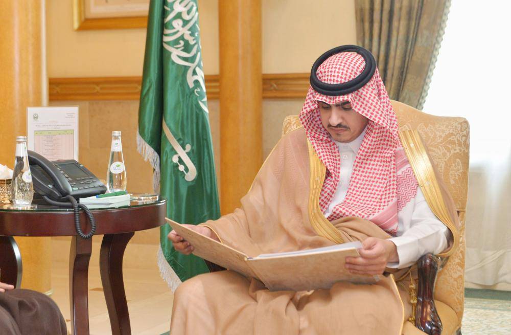 





نائب أمير مكة يستعرض الخطط المستقبلية للتطوير.