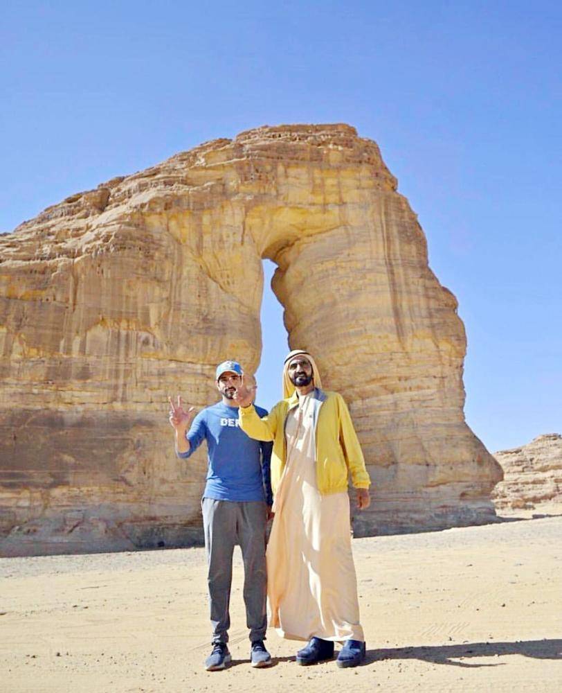 



الشيخ محمد بن راشد آل مكتوم وابنه حمدان خلال زيارتهما آثار العلا.