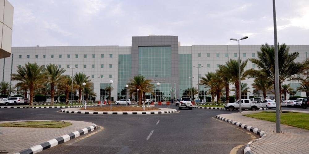 مستشفى الملك فهد التخصصي بتبوك ينفذ دورة في التعامل مع حالات