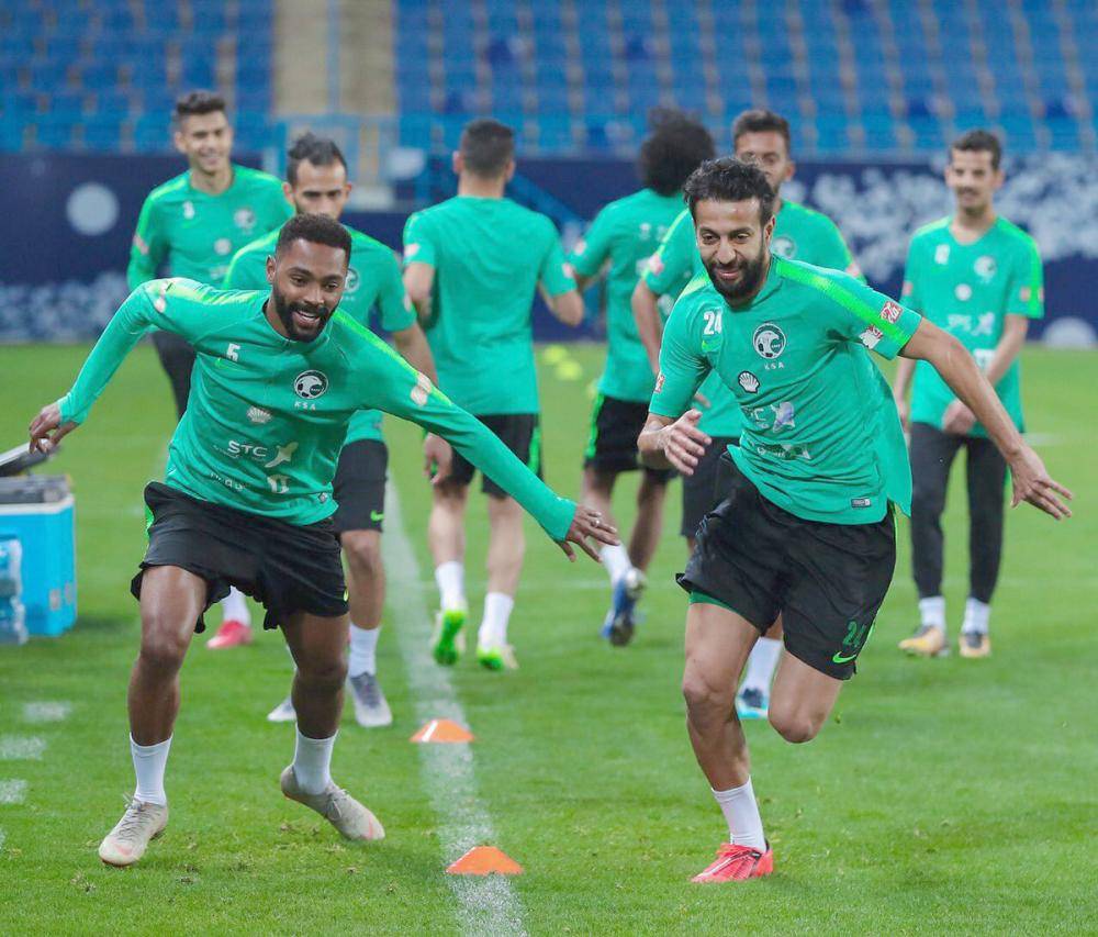 



تدريبات المنتخب السعودي استعدادا لمواجهة الإمارات.