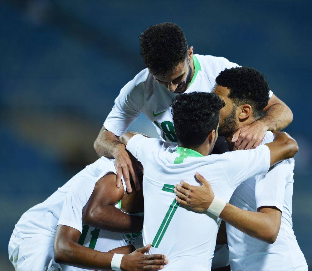 



لاعبو المنتخب السعودي الأوليمبي في احتفالية أمام لبنان.