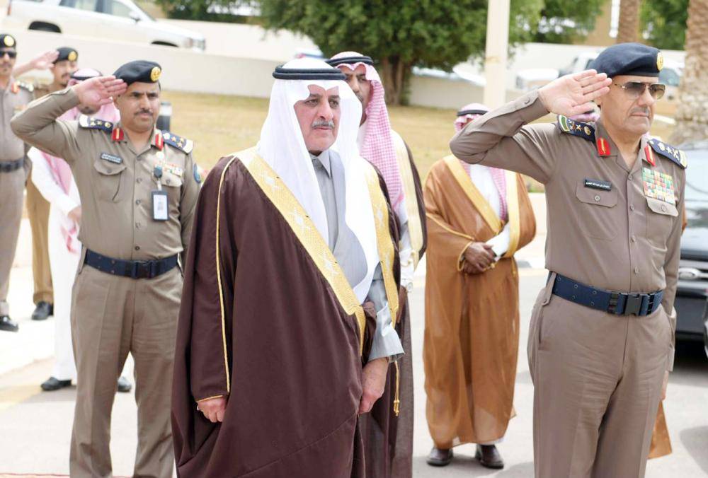 



الأمير فهد بن سلطان يرعى افتتاح الملتقى الثاني لمديري الدفاع المدني أمس.