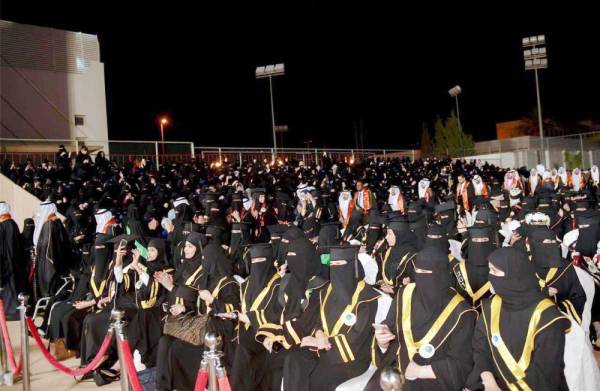 



جانب من حفل تخريج الدفعة الـ11 من طلاب وطالبات جامعة فهد بن سلطان.