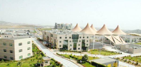جامعة الملك خالد استمرار القبول للدراسات العليا حتى السبت المقبل