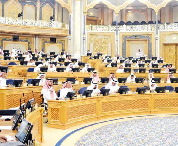 



أعضاء الشورى خلال جلسة المجلس أمس في الرياض.