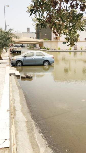 



تحطم أنبوب المياه نشر المستنقعات في شوارع السامر 4.