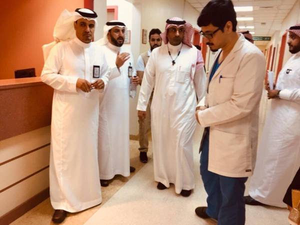 الجديع يتفقد عددا من أقسام مستشفى شرق جدة أخبار السعودية صحيفة عكاظ