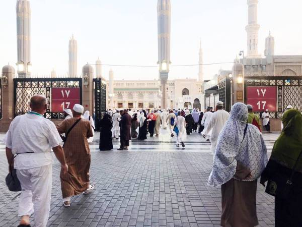 





تهيئة المسجد النبوي ومرافقه لاستقبال الحجاج. (تصوير: حسام كريدي)