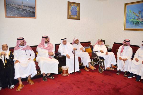 أحمد بن عبدالعزيز وأمراء يواسون آل الطاسان في فقيدهم - أخبار السعودية   صحيفة عكاظ
