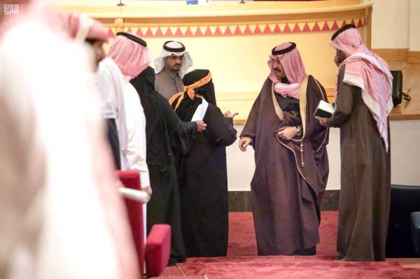 



الأمير تركي بن طلال خلال اللقاء.