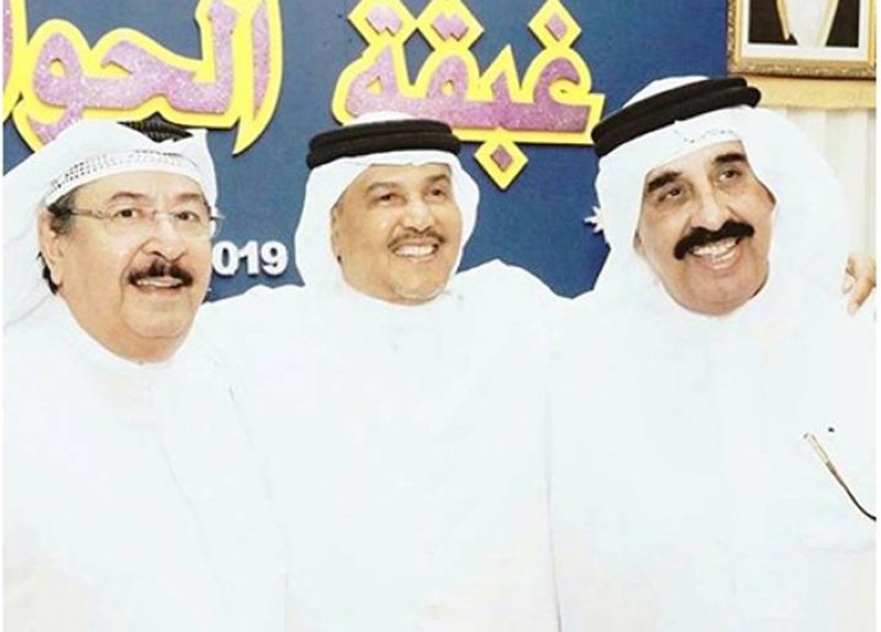 



الفنان السعودي محمد عبده يتوسط إبراهيم حبيب وأحمد الجميري.