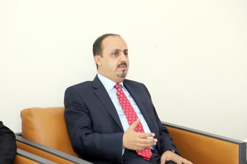 



وزير الإعلام اليمني متحدثا لـ عكاظ. (تصوير: مديني عسيري)