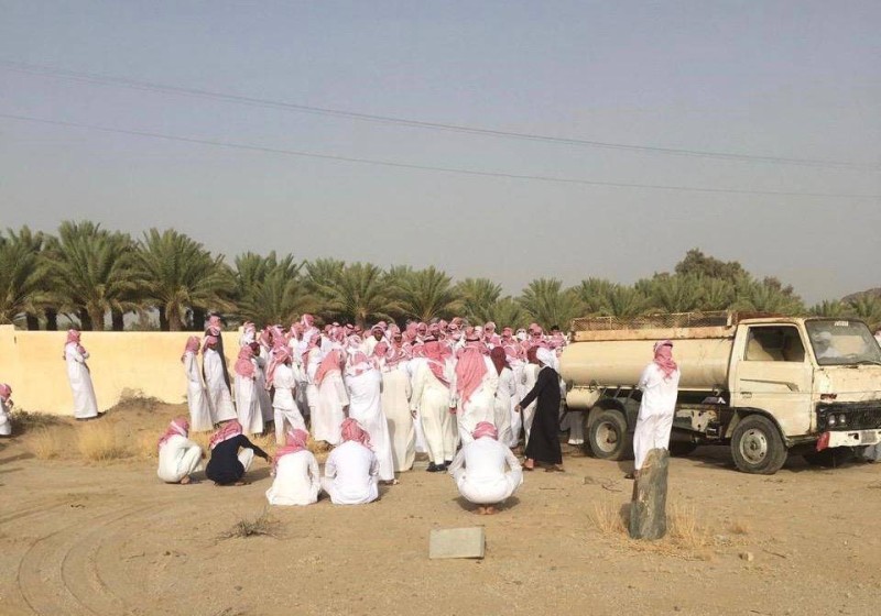 أهالي تبالة يشعون ضحايا الحادث المروري