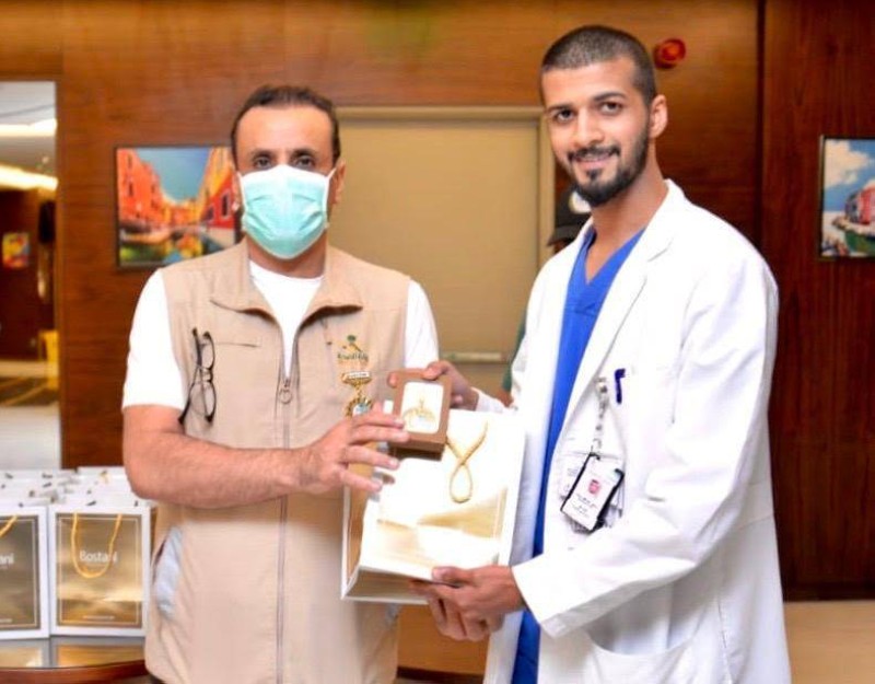 مدير صحة جدة يتفقد مراكز الضيافة المخصصة للمتأثرين بـ كورونا أخبار السعودية صحيفة عكاظ