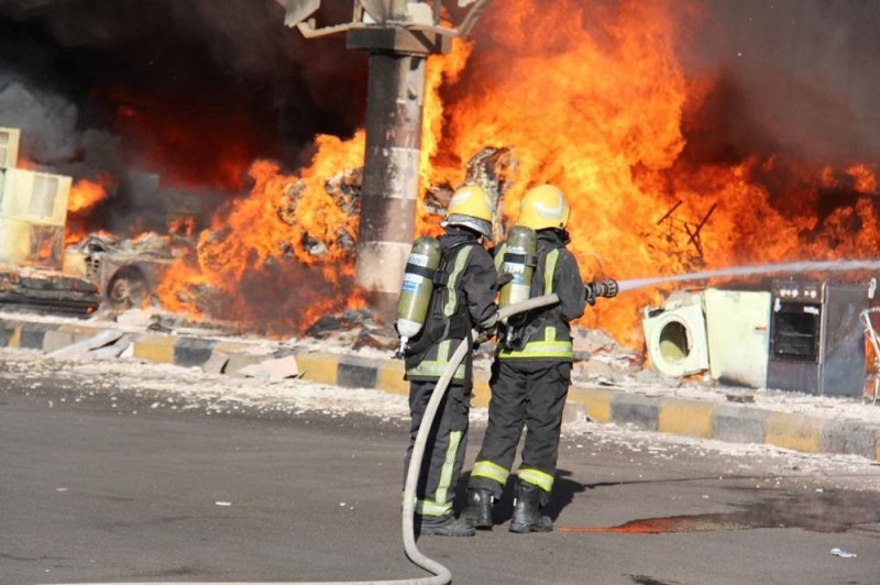 مدني تبوك: السيطرة على حريق السوق الدولي وتضرر 33 محلاً - أخبار السعودية   صحيفة عكاظ
