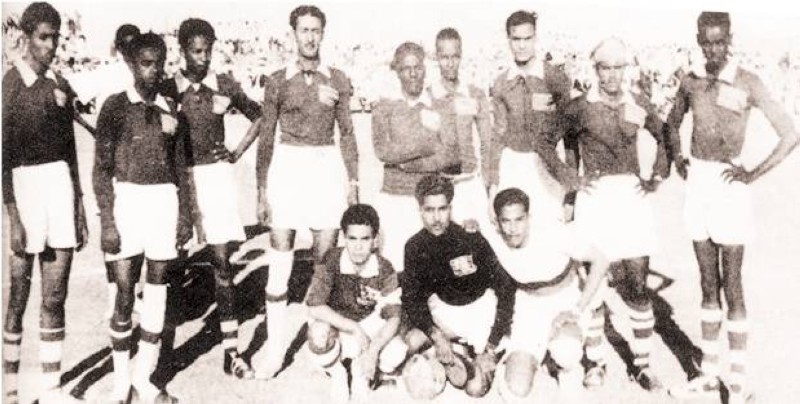 



صورة نادرة لفريق كرة القدم بالنادي سنة 1949.