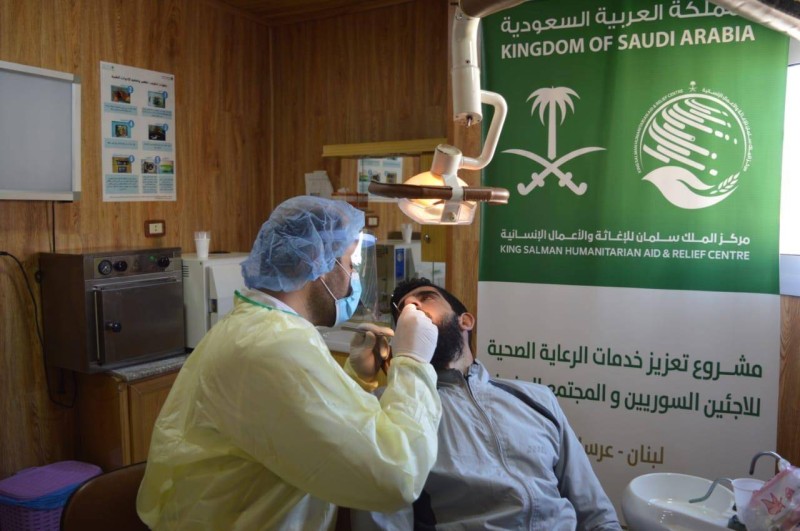 خدمات طبية في عرسال اللبنانية بدعم من «سلمان للإغاثة».