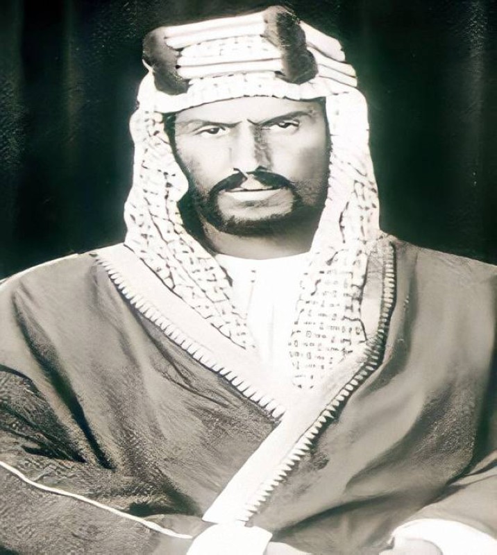 شقيقها الملك المؤسس عبدالعزيز بن عبدالرحمن.