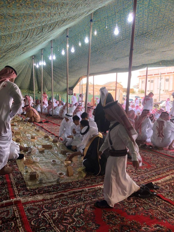 



خيام العيد كانت الملمح الأبرز خلال الأعوام الماضية في القرى. (عكاظ)