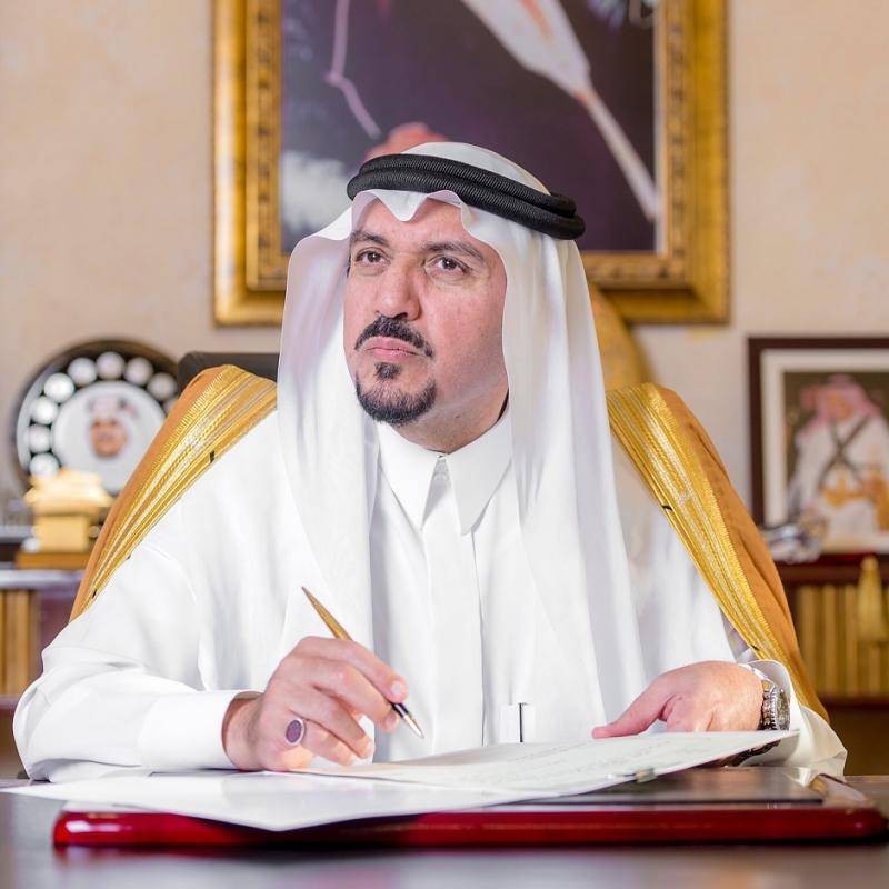 - ترقية 44 موظفاً من إمارة منطقة القصيم إلى المرتبة الثامنة (أخبار السعودية ، صحيفة عكاظ)