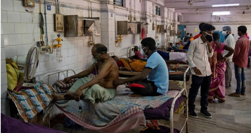 



مصابون بالفايروس في مستشفى بولاية بهار الهندية.