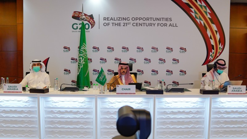 



الأمير فيصل بن فرحان خلال ترؤسه اجتماع وزراء خارجية مجموعة العشرين.