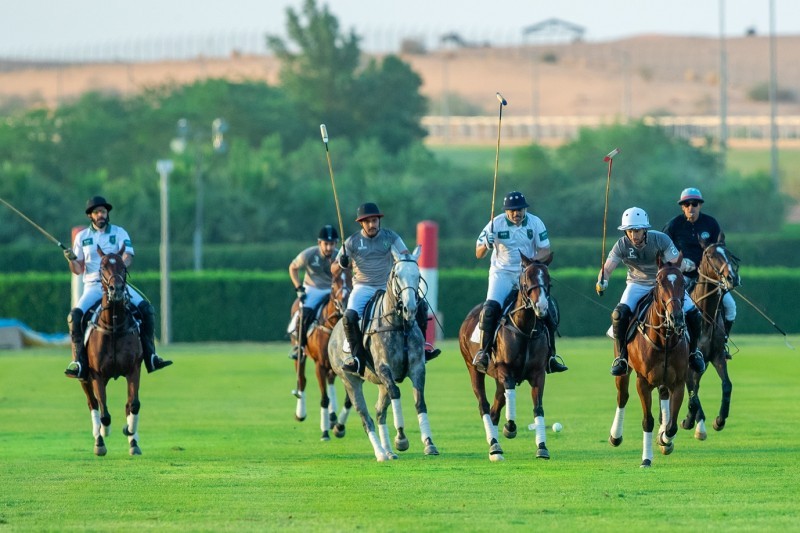 



جانب من مباراة العوجا وطويق.