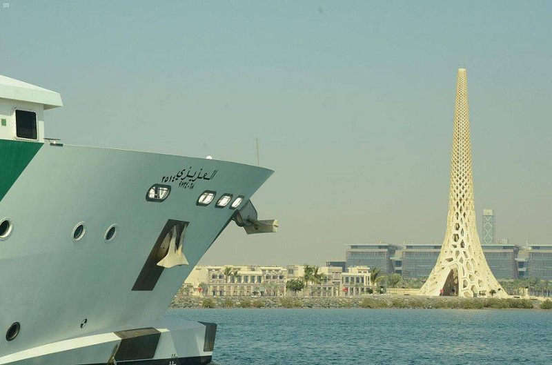 



سفينة الأبحاث «العزيزي» في مرسى جامعة الملك عبدالله.