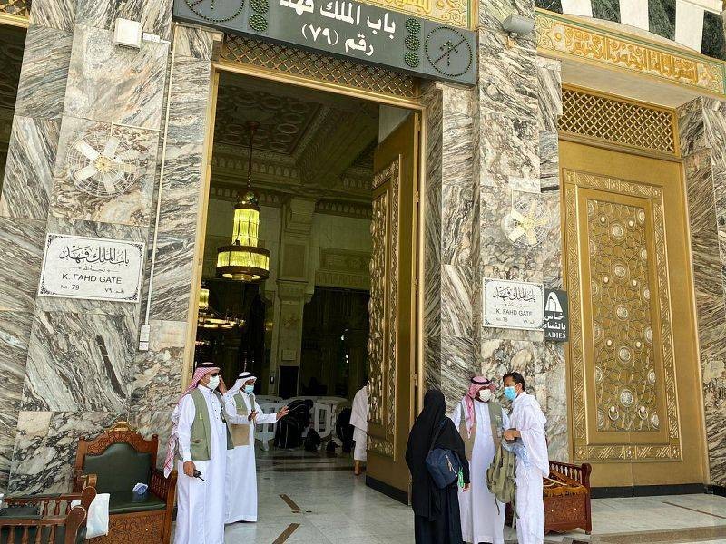 صيانة 150 باباً بالمسجد الحرام على مدار الساعة - أخبار السعودية | صحيفة عكاظ