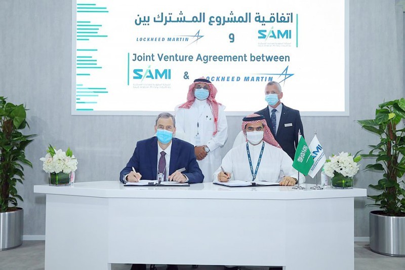 



الشركة السعودية للصناعات العسكرية و«لوكهيد مارتن» توقعان اتفاقية تعاون في تطوير قطاع الصناعات العسكرية.