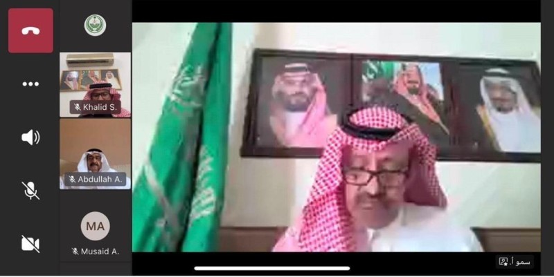 الأمير الدكتور حسام بن سعود بن عبدالعزيز، خلال ترؤسه، عبر الاتصال المرئي، الجلسة الأولى لمجلس منطقة الباحة للعام المالي 2021