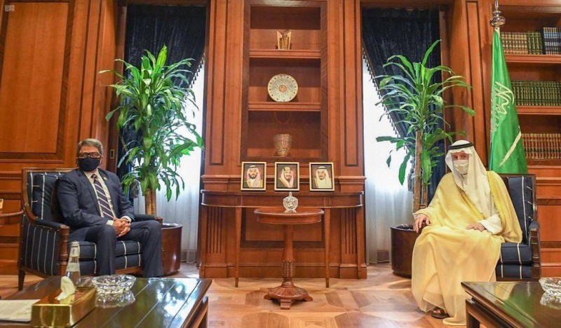 



الجبير يستقبل وزير الدولة للشؤون الخارجية البنجلاديشي.