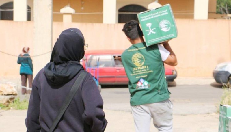 مركز الملك سلمان للإغاثة يواصل توزيع السلال الغذائية الرمضانية للاجئين السوريين والفلسطينيين والأسر اللبنانية الأشد حاجة في لبنان.