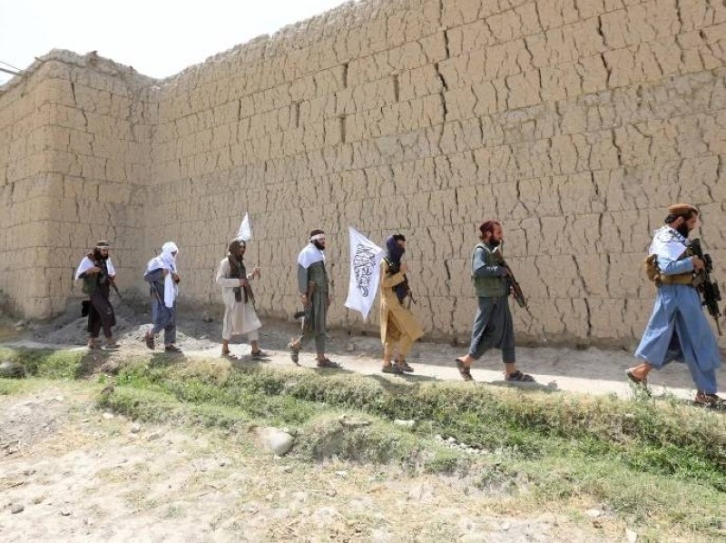 مسلحو طالبان أثناء اجتياح منطقة بلخ .