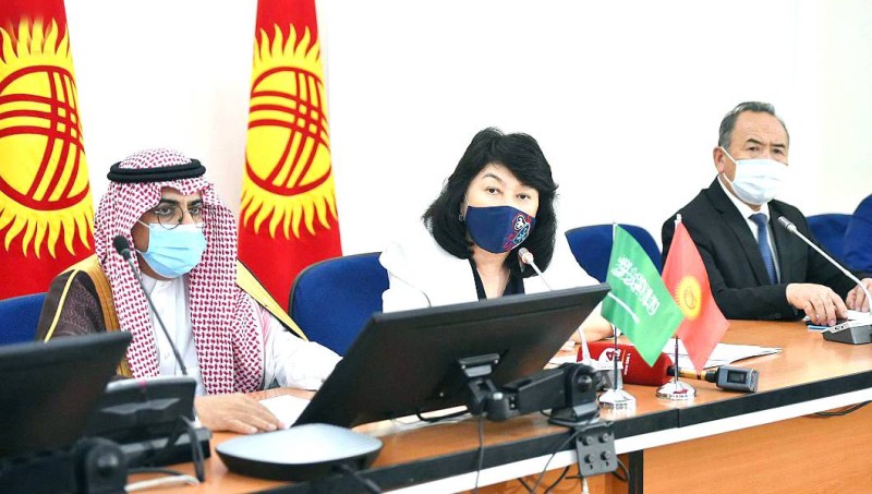 



قدمت المملكة للجمهورية القيرغيزية شحنة من مستلزمات الحماية الطبية بمبلغ 500 ألف دولار أمريكي. (واس)