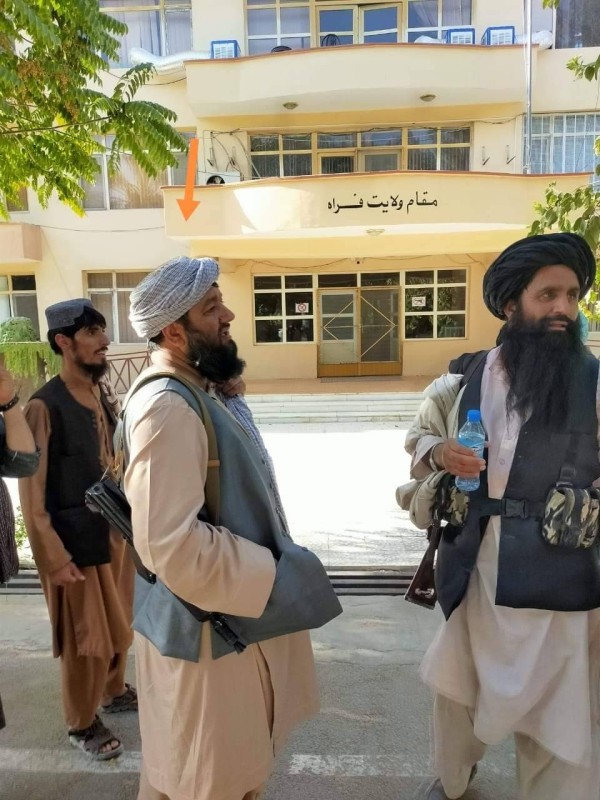 مسلحو طالبان في فراه.