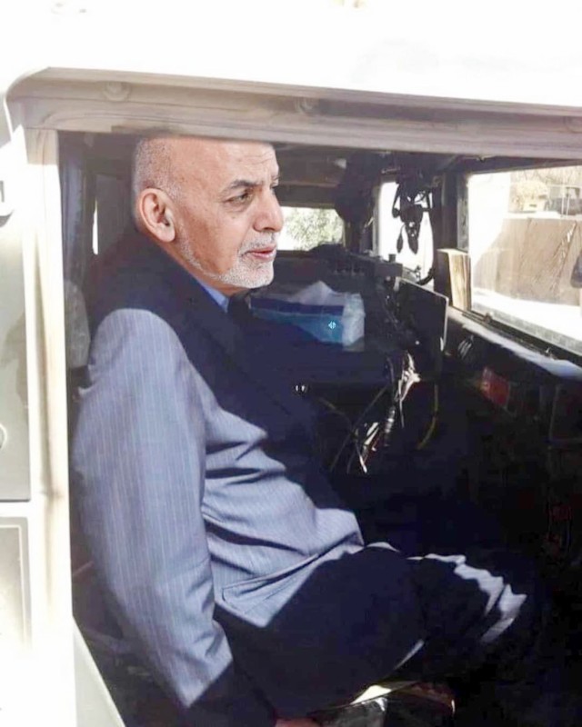 



الرئيس الأفغاني يفر من كابل. (متداولة)