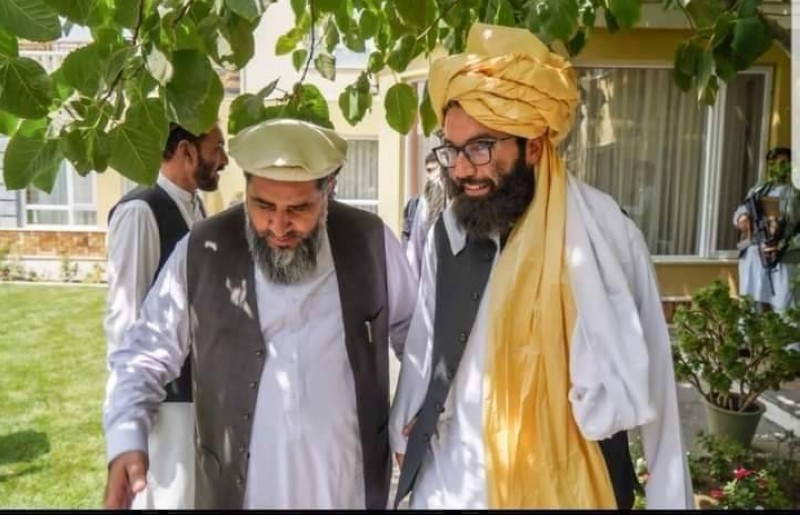 وفد طالبان يخوض مفاوضات.