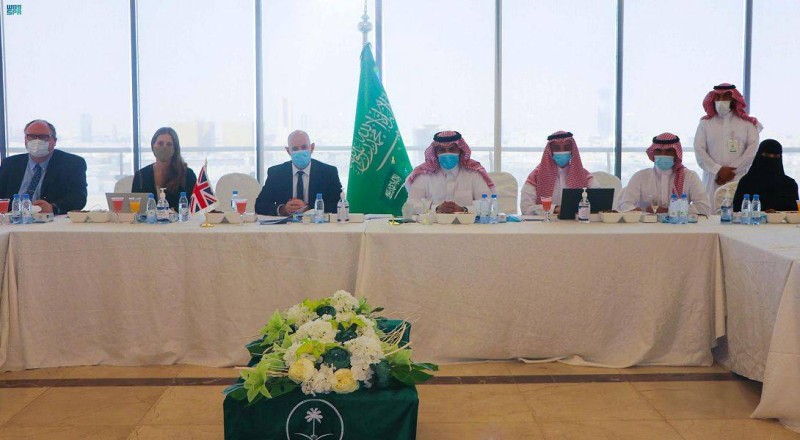 



اجتماع السفراء في الرياض أمس. (واس)