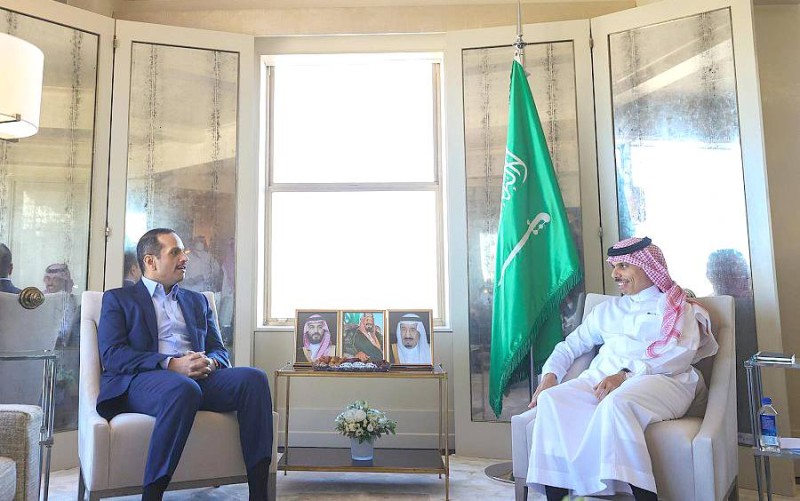 



وزير الخارجية يلتقي وزير خارجية دولة قطر. (واس)