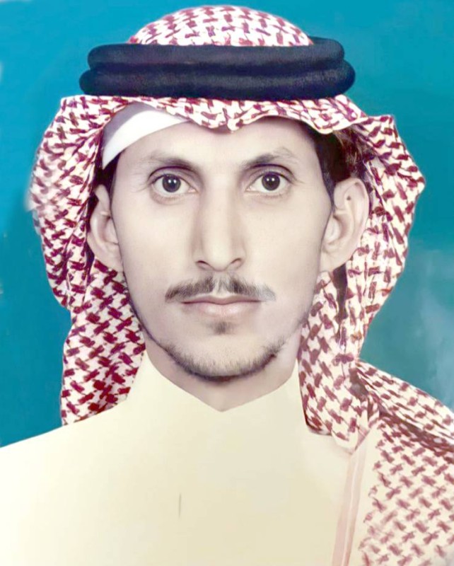 



علي حسن