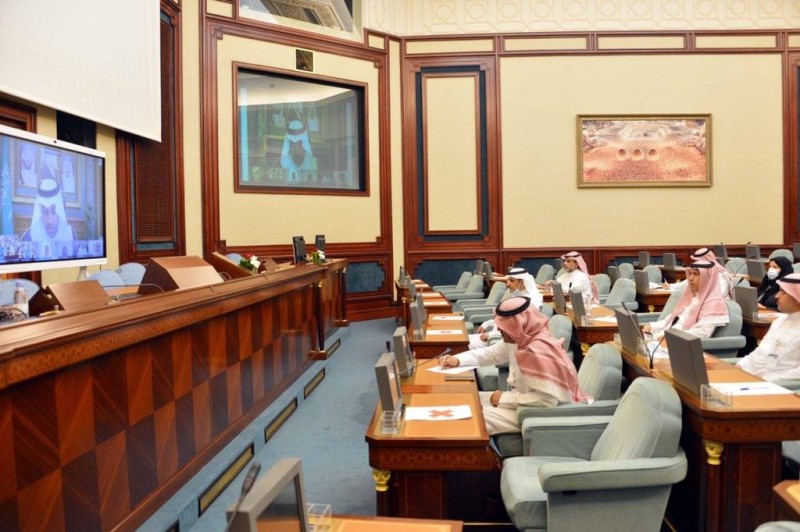 حضور جلسة «الشورى» من مسؤولي وزارة الموارد البشرية والتنمية الاجتماعية (مجلس الشورى)