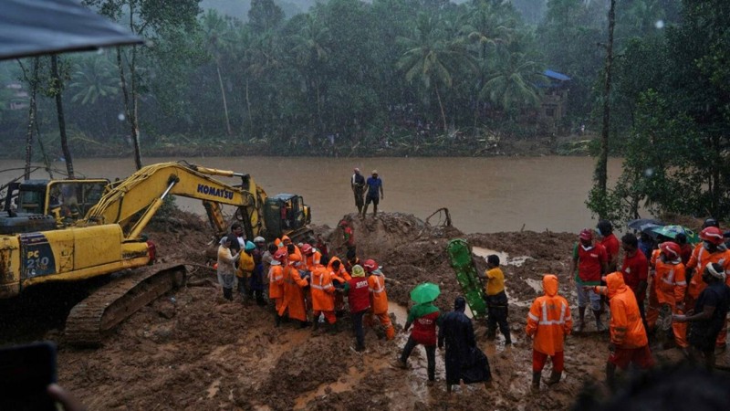 جهود الإنقاذ في ولاية كيرلا الهندية.